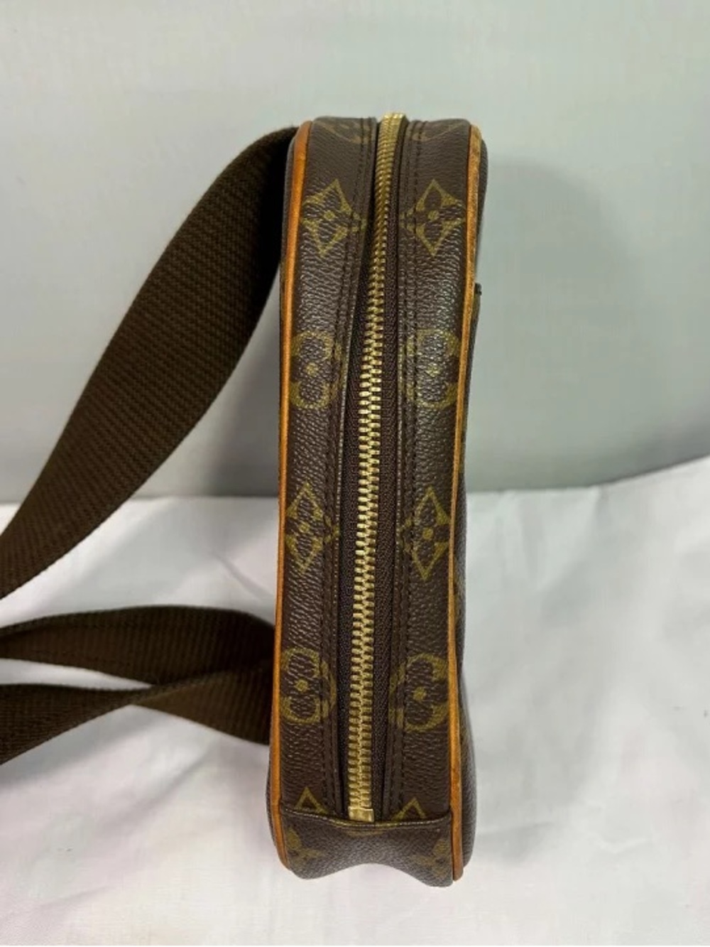 Authentic Louis Vuitton Pochette gange monogram mini belt sling bum bag - Picture 6 of 11
